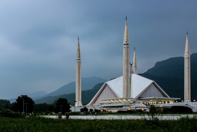 Fly to Pakistan